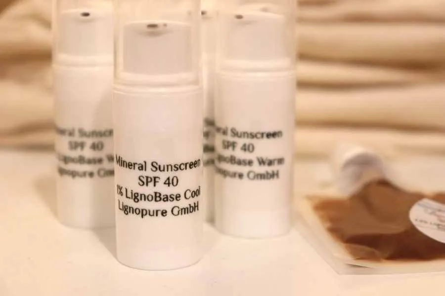Lignobase in sunscreen fomula
